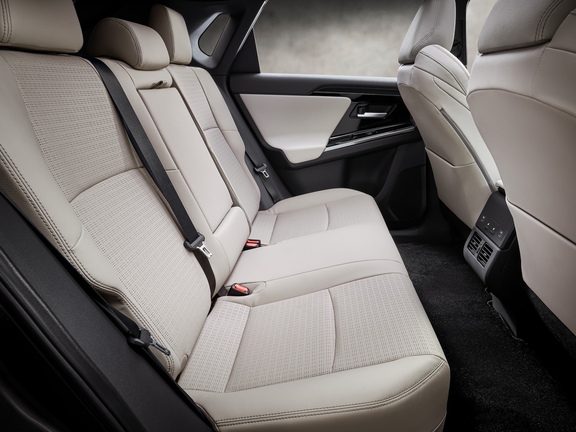 内饰越看越性感丰田bz4x概念车更多实拍图发布