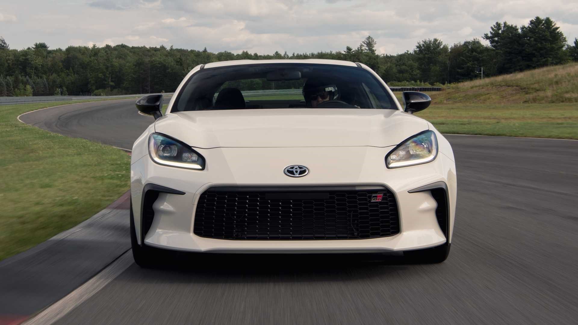 设计小改动力增强全新丰田gr86大量实拍图发布