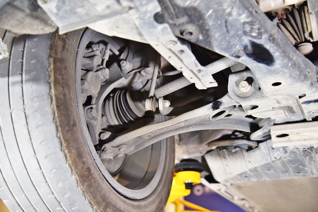 一年跑了15万公里的纯电suv小鹏g3拆开是什么样子?