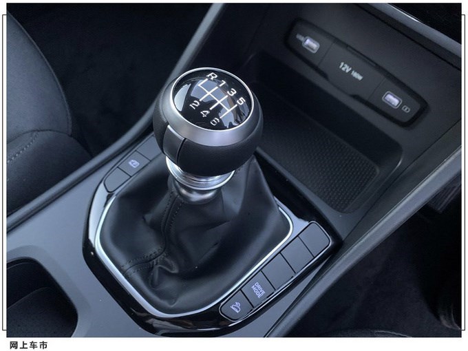 现代全新途胜实拍搭16t引擎6速手动