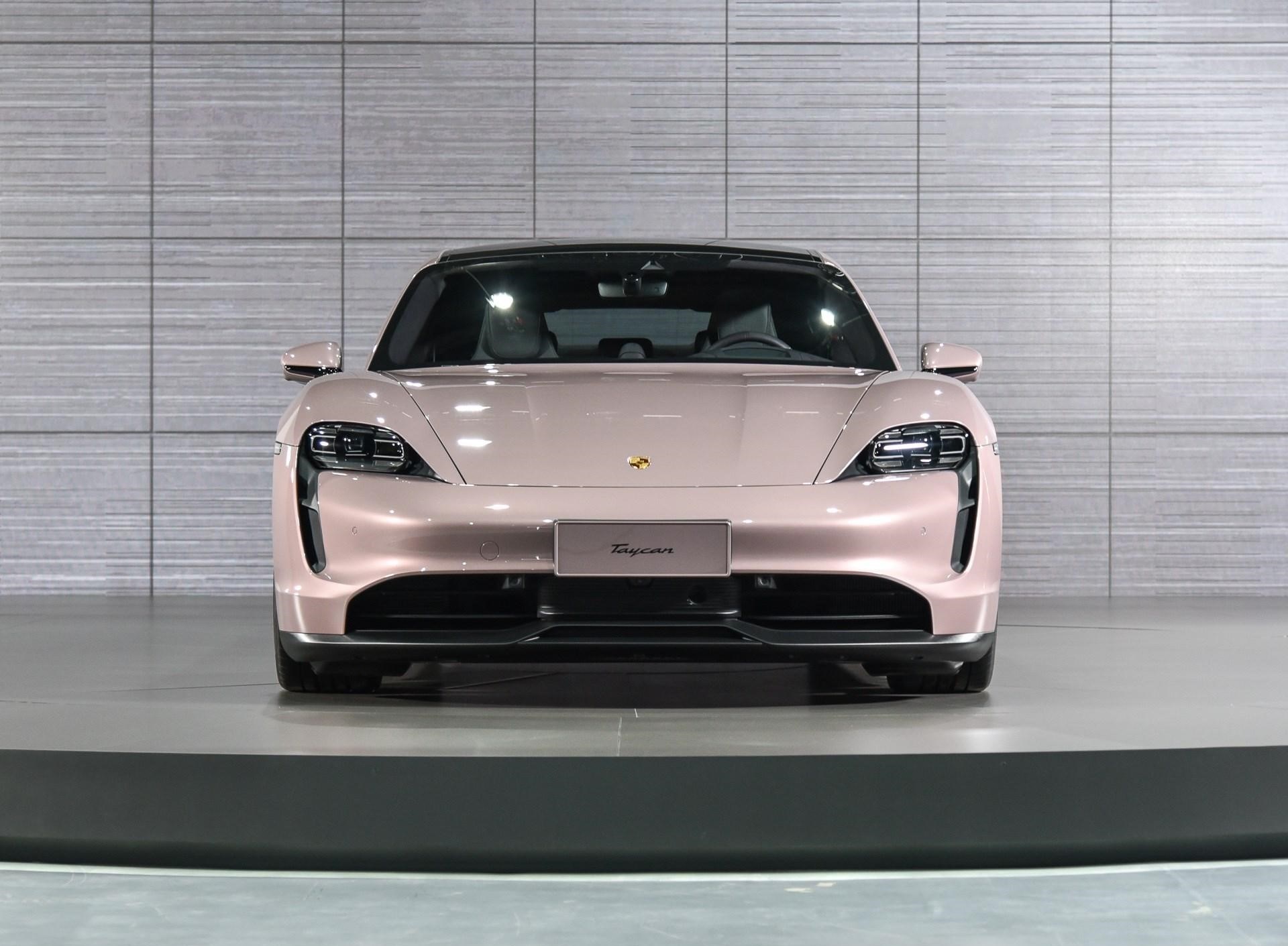 888万起2022款保时捷taycan上市售价小涨