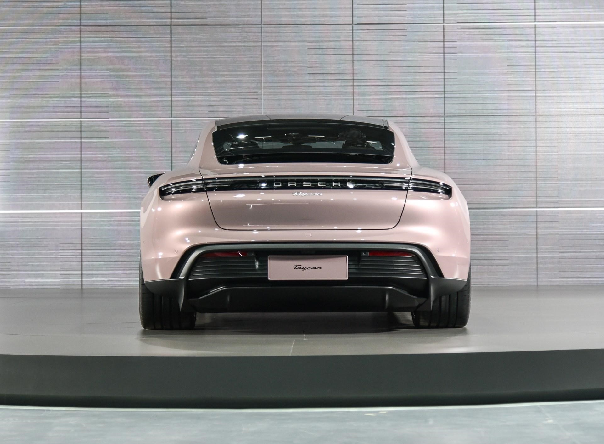 888万起2022款保时捷taycan上市售价小涨