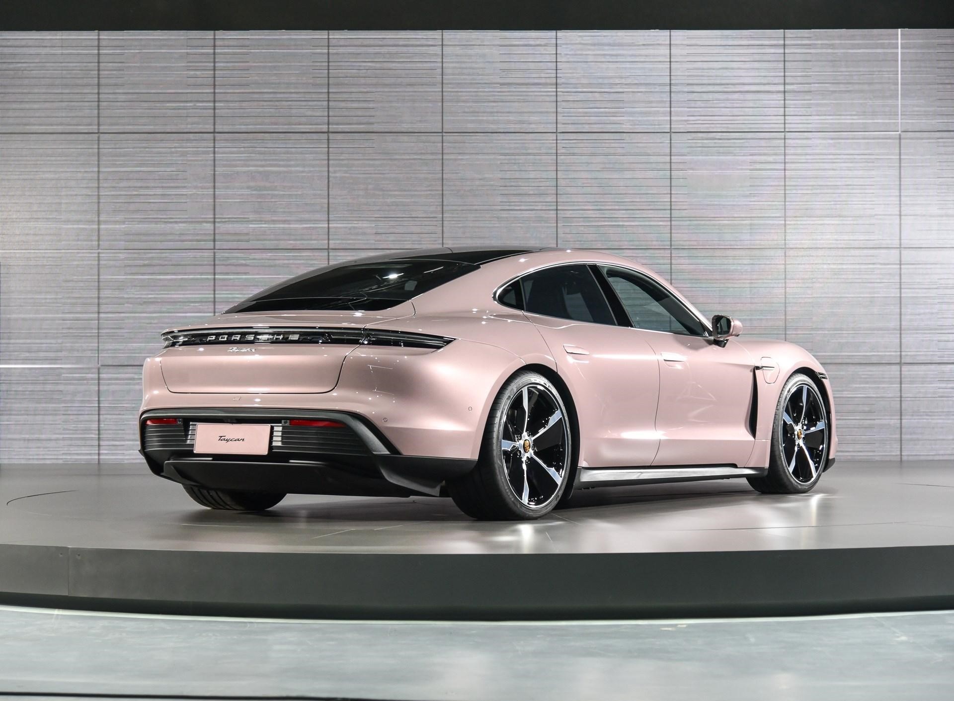 888万起2022款保时捷taycan上市售价小涨